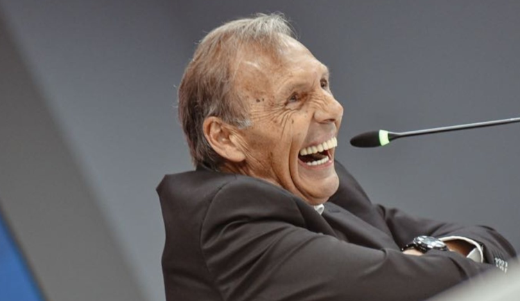 Imagen de Russo en Boca: el sentimiento de estar en el podio con Bianchi y Lorenzo
