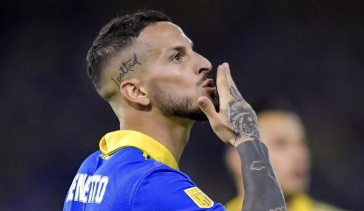 Imagen de Darío Benedetto removió las heridas del pasado reciente en Boca
