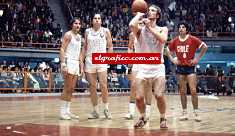 Imagen de 1974. ¨Gurí¨ con sangre de potro