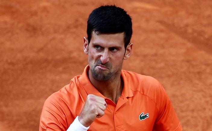 Imagen de Novak Djokovic habló en español con un goleador argentino