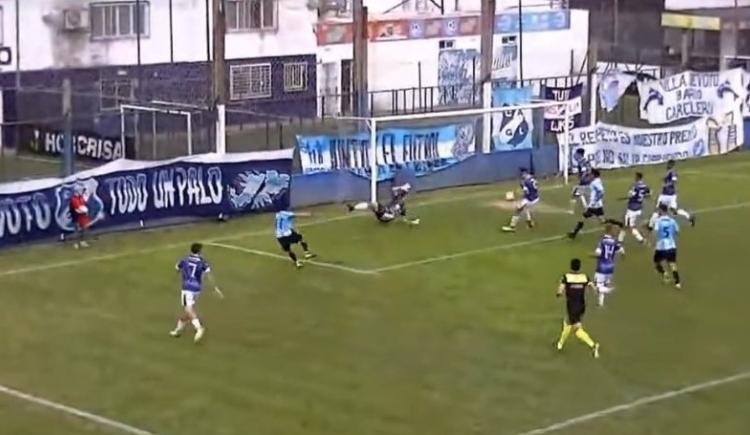 Imagen de El insólito gol que convalidaron a favor de Victoriano Arenas