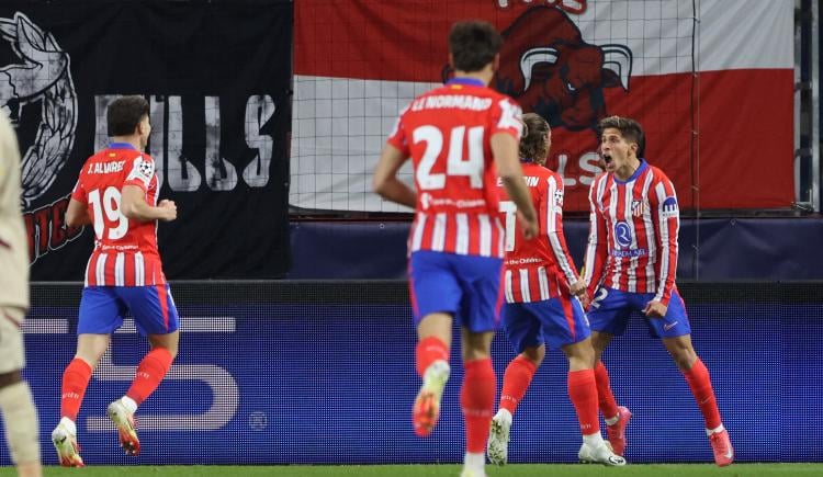 Imagen de Simeone te da alas: gol y asistencia del Cholito ante RB Salzburgo