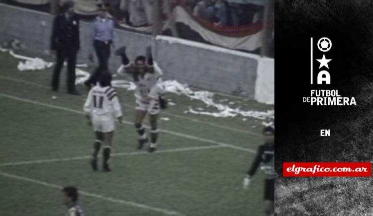 Imagen de 1992. Hat Trick de Scotto para la goleada de Platense