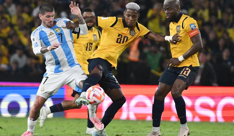 Imagen de Capitán por un rato: De Paul se refirió a la cinta, su cantidad de partidos y la expulsión de Otamendi