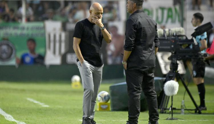 Imagen de No va más: Newell's despidió a la dupla técnica tras la derrota ante Banfield