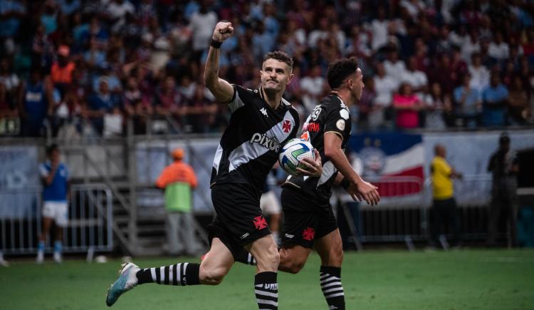 Imagen de DT y gol argentinos: empate albiceleste de Vasco