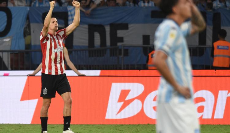 Imagen de Cabezazo salvador: el gol de Guido Carrillo llevó el partido al alargue