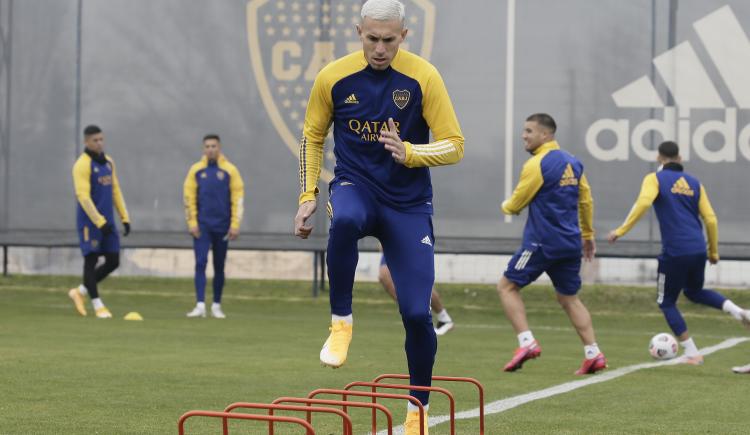 Imagen de Boca: Jorge Almirón paró un equipo sin Luis Advíncula