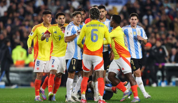 Imagen de Argentina rescató un empate ante Colombia en inferioridad numérica