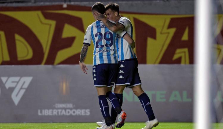 Imagen de Racing le ganó a Aucas y puso un pie en octavos