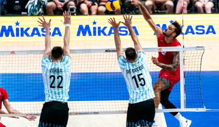 Imagen de Argentina comenzó la segunda semana de Nations League de Vóley con el pie izquierdo