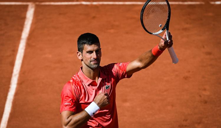 Imagen de Novak Djokovic se instaló en los cuartos de final de Roland Garros