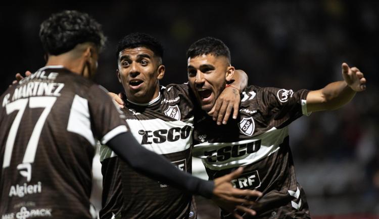 Imagen de Platense recuperó la sonrisa y hundió a Central Córdoba