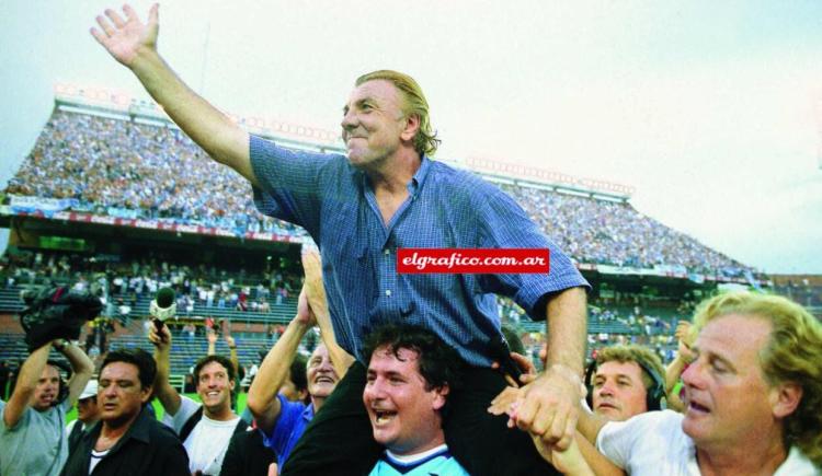 Imagen de Racing campeón: el recuerdo del histórico título de 2001