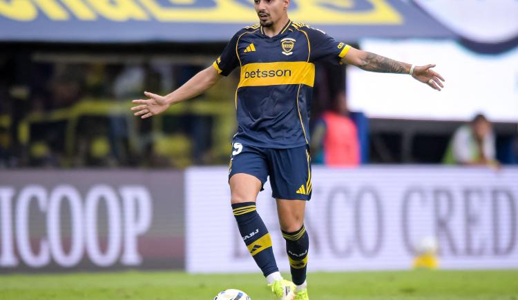 Imagen de Boca libera otro cupo: Williams Alarcón, cerca de dejar el club