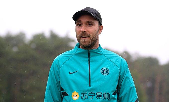 Imagen de CHRISTIAN ERIKSEN VISITÓ AL PLANTEL DEL INTER