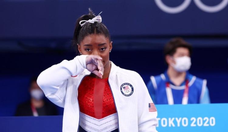 Imagen de SIMONE BILES: DEBO HACER LO QUE ES BUENO PARA MI Y CONCENTRARME EN MI SALUD MENTAL”