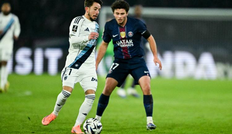 Imagen de Tienen los estadios a menos de una cuadra de distancia y volvieron a jugar el clásico después de 48 años: PSG vs. París FC