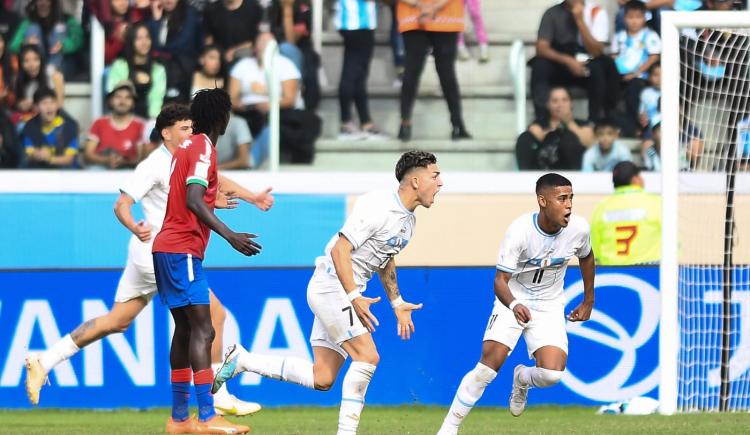 Imagen de Uruguay no quiso sorpresas: derrotó a Gambia y sacó pasaje para los cuartos de final