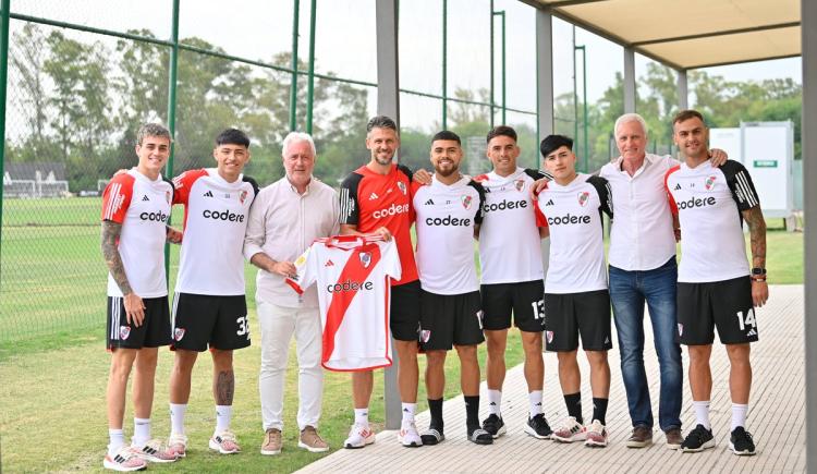 Imagen de Día de renovaciones en River: tres titulares y tres joyas extendieron sus vínculos