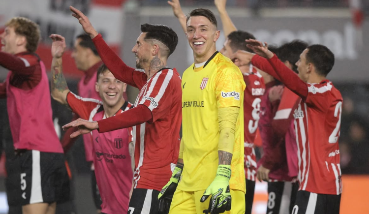 Imagen de ¡Infranqueable! El récord histórico que Fernando Muslera logró en Estudiantes