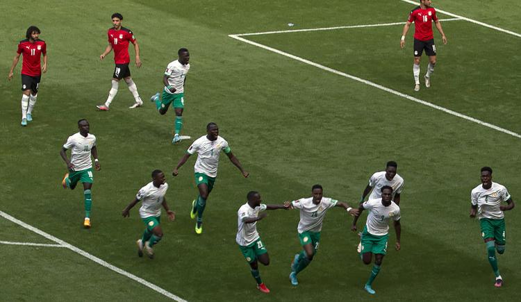 Imagen de Mané le dio el boleto mundialista a Senegal y dejó en el camino a Salah