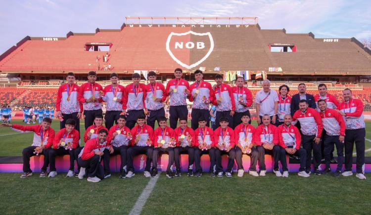 Imagen de Argentina perdió por penales ante Paraguay y se quedó con la medalla de plata en los Suramericanos