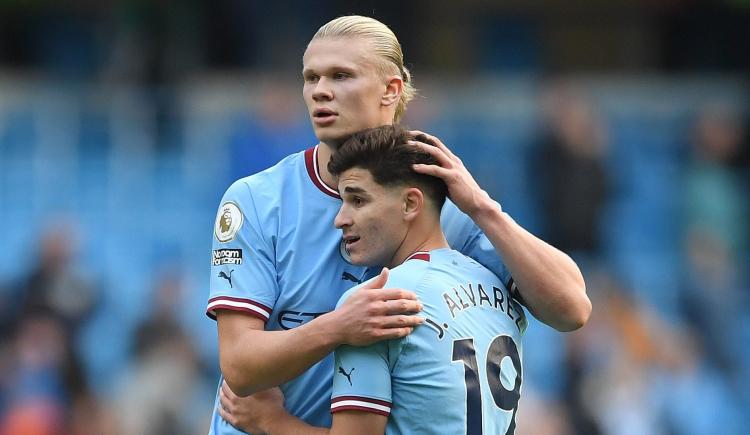 Imagen de Con dos de Julián Álvarez y tres de Haaland, goleó el Manchester City