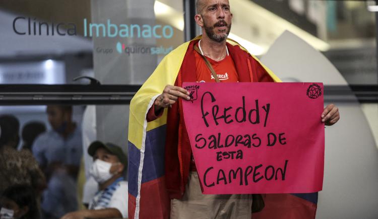 Imagen de Freddy Rincón sigue en estado crítico