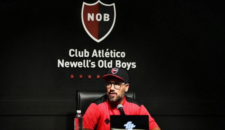Imagen de Cristian Fabbiani fue presentado en Newell's y se diferenció de Guardiola