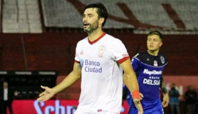 Imagen de CLAUDIO YACOB NO SEGUIRÁ EN HURACÁN