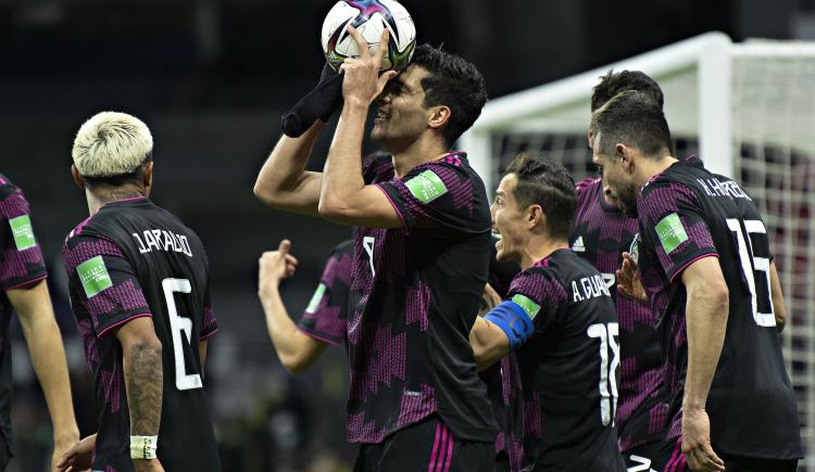 Imagen de MARTINO FESTEJA, MÉXICO DERROTÓ A PANAMÁ Y ESTÁ MÁS CERCA DE QATAR