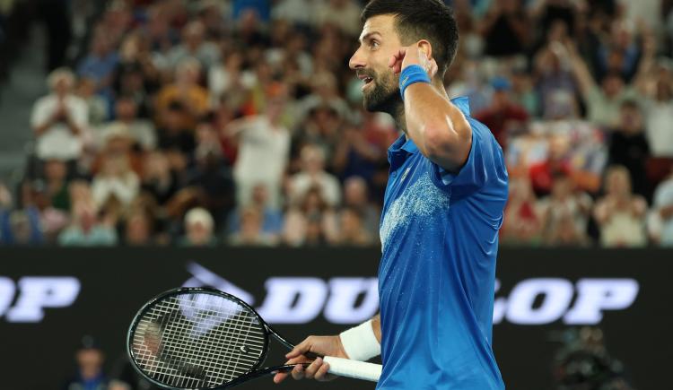 Imagen de Novak Djokovic: el niño que oía estallar las bombas lo hizo de nuevo