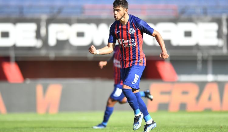 Imagen de SAN LORENZO SALTÓ MOMENTÁNEAMENTE AL SEGUNDO PUESTO