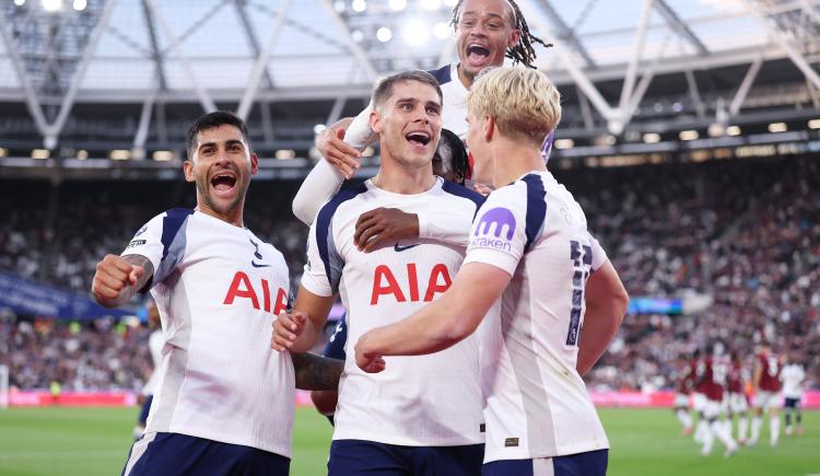 Imagen de Soberbia actuación de Cuti Romero en la goleada 3-0 de Tottenham ante West Ham