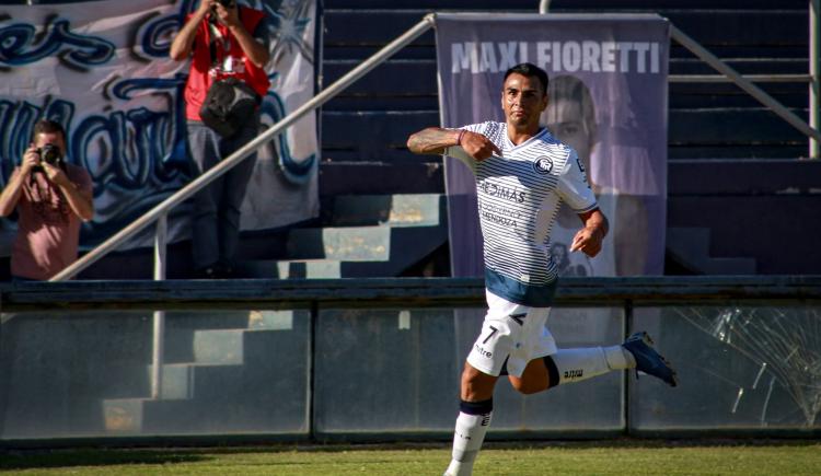 Imagen de INDEPENDIENTE RIVADAVIA FESTEJÓ EN NÚÑEZ