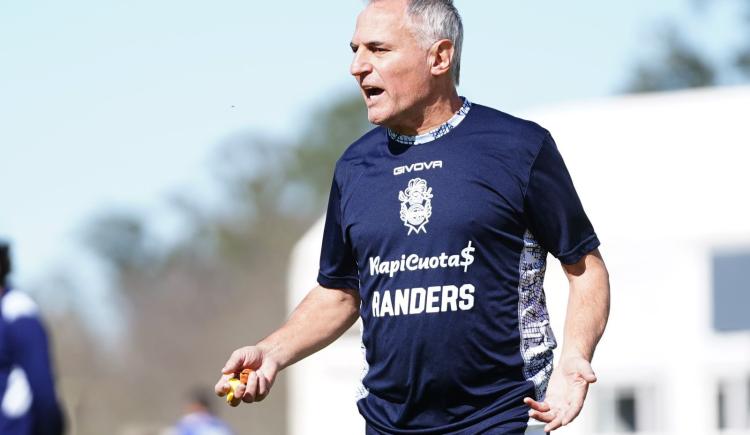 Imagen de Gimnasia se entrenó con la cabeza en la final ante Vélez