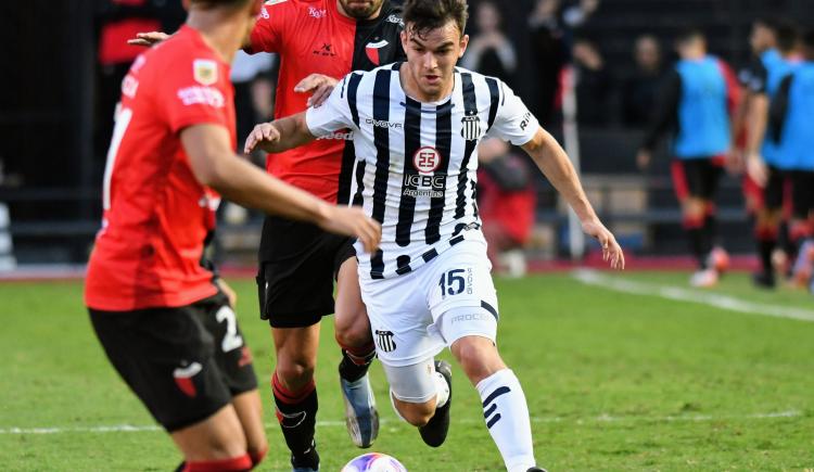 Imagen de Colón y Talleres, a mano en Santa Fe