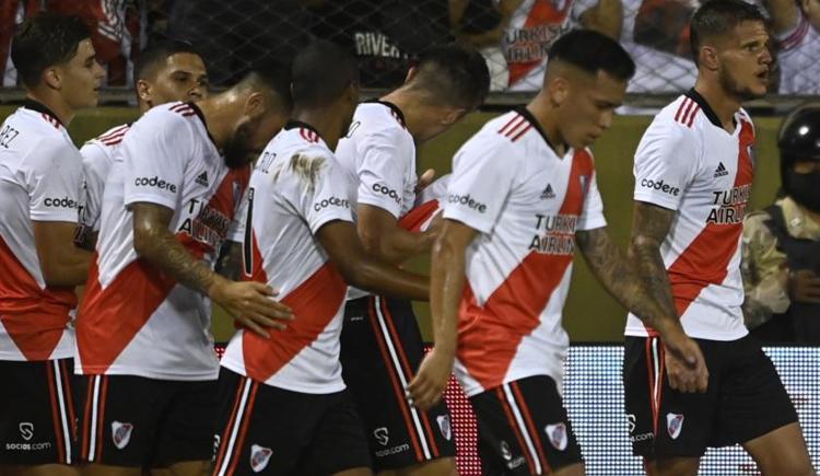 Imagen de RIVER DESFILÓ EN SU ESTRENO EN LA COPA ARGENTINA CON UNA GOLEADA