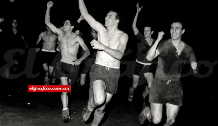 Imagen de 1965. Platense vuelve a Primera.