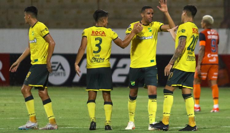 Imagen de El Halcón voló alto y se quedó con tres puntos de oro en Perú