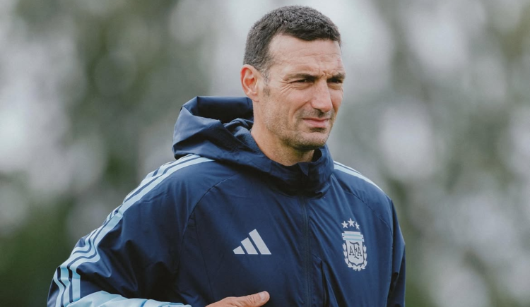 Imagen de Con casi todo a disposición, la Selección Argentina se entrenó en Ezeiza