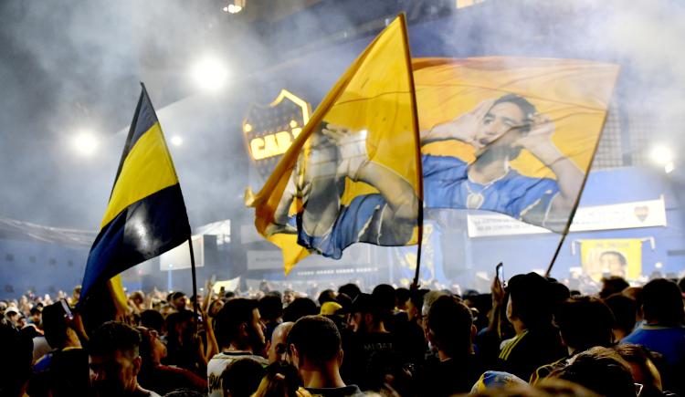 Imagen de El fuerte apoyo a Riquelme afuera de La Bombonera