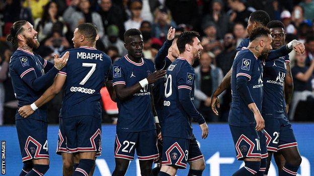 Imagen de Los dos reconocidos entrenadores que podrían dirigir a PSG