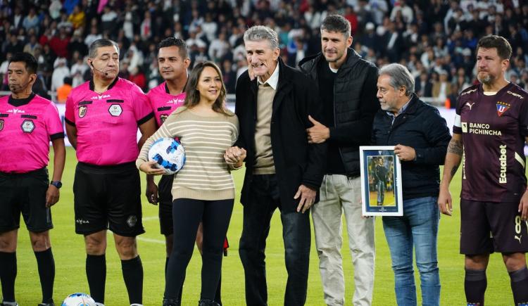 Imagen de La esposa del Patón Bauza habló sobre el estado de salud del ex entrenador