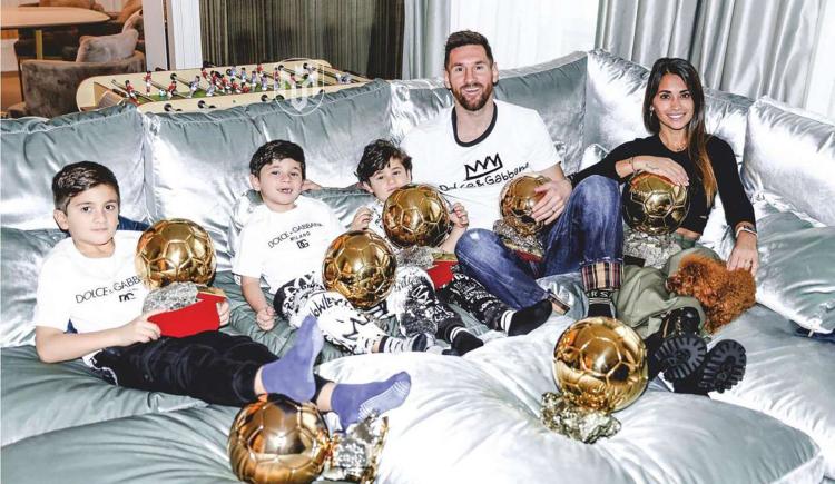 Imagen de Los 7 Balones de Oro de Messi antes de convertirse en la octava maravilla