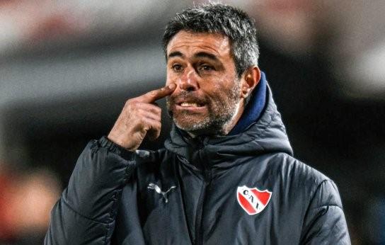 Imagen de Cómo tomó Julio Vaccari la caída de Independiente en el debut en la Sudamericana