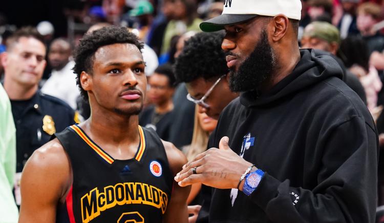 Imagen de Histórico: LeBron James jugará con su hijo en los Lakers
