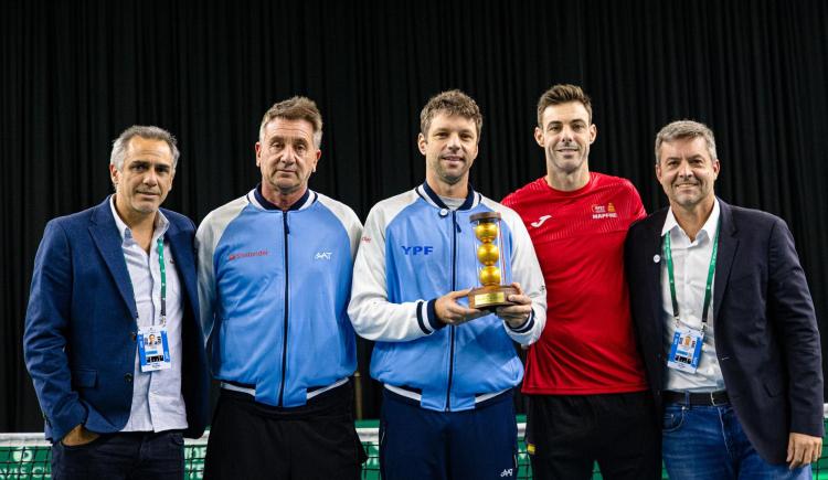 Imagen de Horacio Zeballos recibió un especial reconocimiento por parte de la AAT