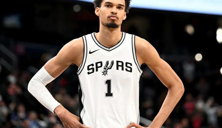 Imagen de Sensible baja en la NBA: Victor Wembanyama se perderá el resto de la temporada
